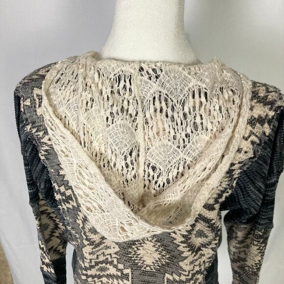 Almost Famous Boho Aztec Print Sz *Medium* Shirt Hooded Lace Semi-Sheer Western - Picture 4 of 8